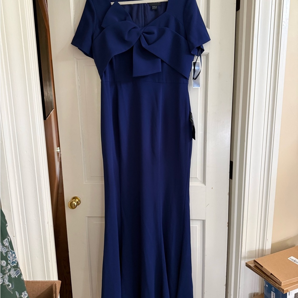 Shani NWT Elegant Navy Blue Short Sleeve Women's Formal Gown - Picture 5 of 10